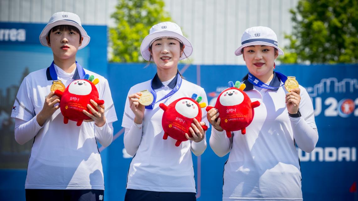 韩国的弯道战队在主场夺得双金