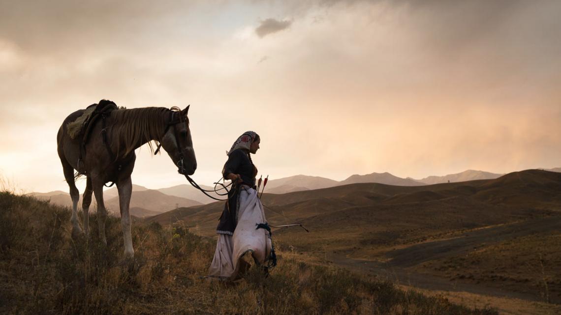 horsebackarchery.jpg